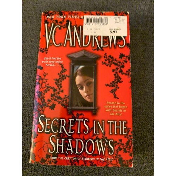 V.C. Andrews "Secrets In The Shadows" Paperback Book - Picture 5 of 5